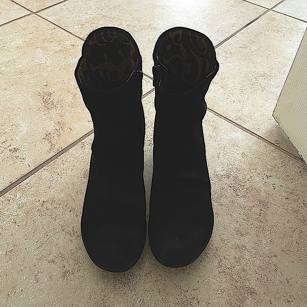 Fly London blk suede ankle boots